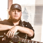Luke Combs’ Fiance’ dressed up for Halloween as him, and nailed it! {PIC}