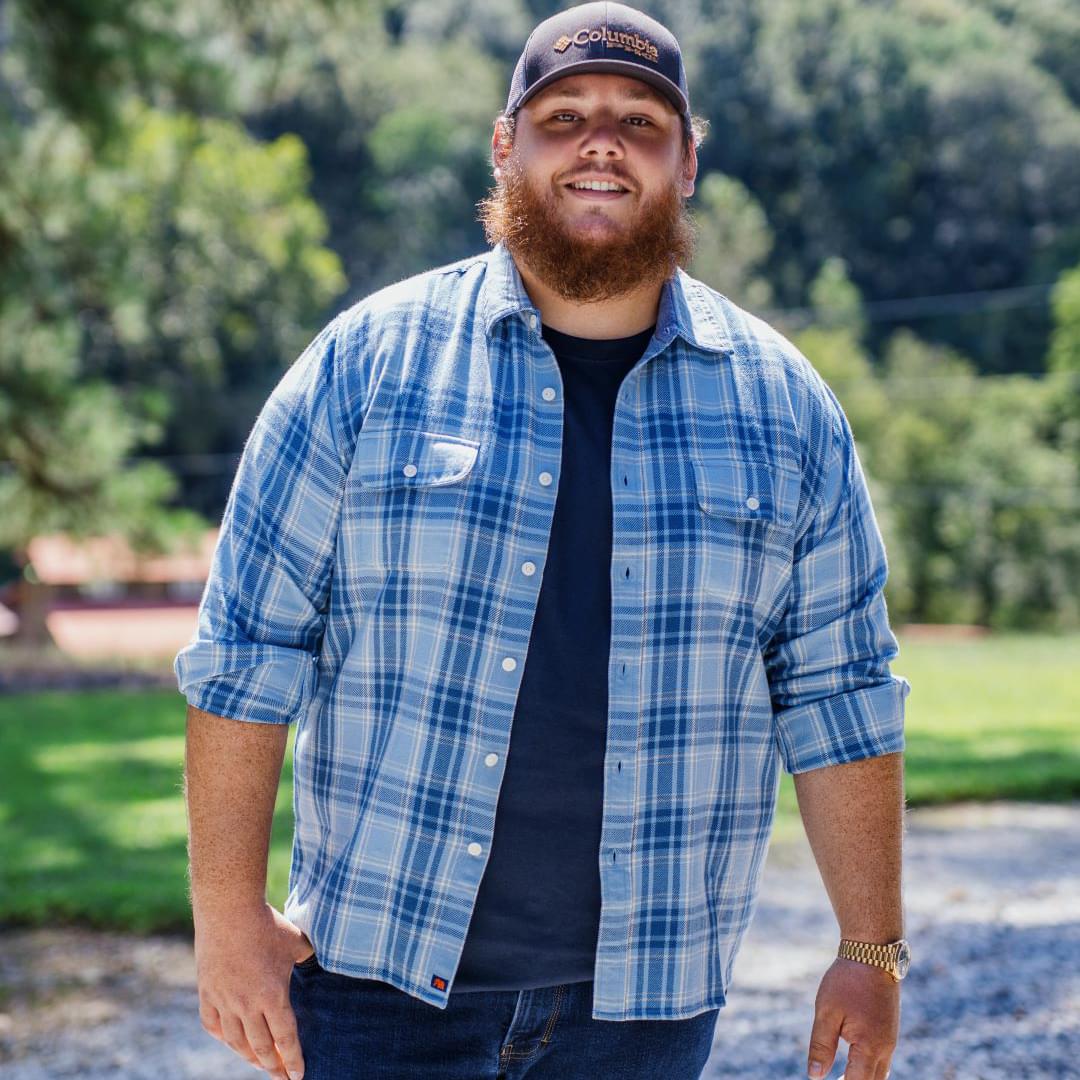 Luke Combs Falls On Stage and Has the Smoothest Recovery [WATCH]