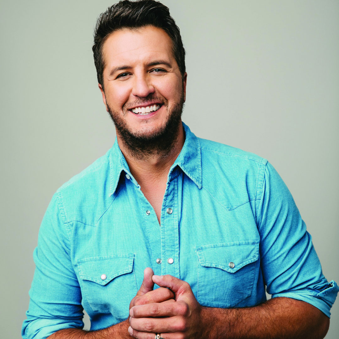 Luke Bryan’s ASL Interpreter Steals the Show at 2024 Farm Tour Stop [WATCH]