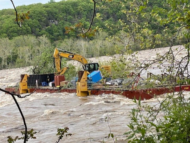 Barge At Dam 4 Lost Its Load