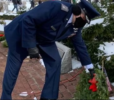 Volunteers to Plant Flags at Mount Olivet Ahead of Veterans Day Volunteers to Plant Flags at Mount Olivet Ahead of Veterans Day