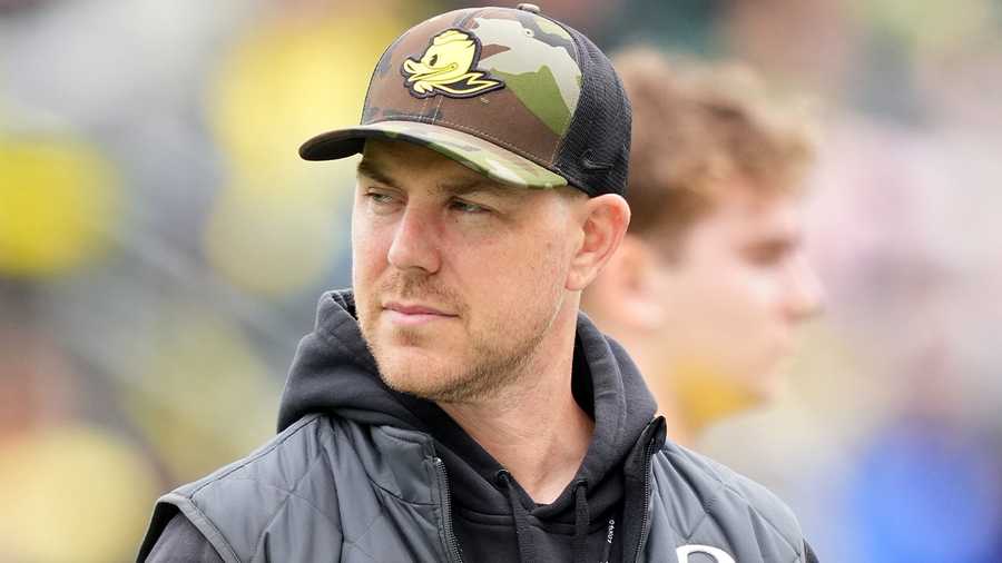 Kentucky hires Oregon OC Will Stein as next head coach