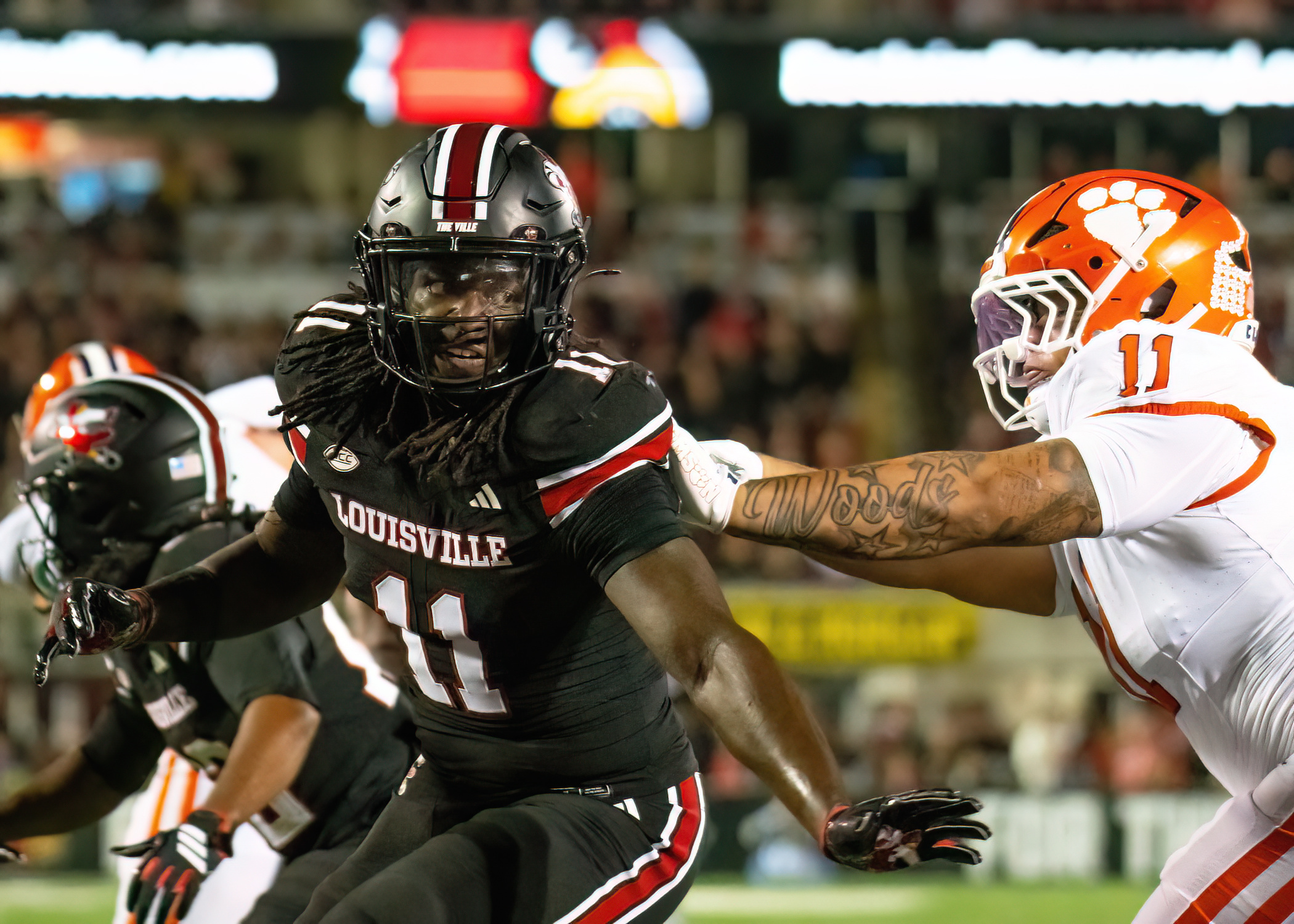 LOUISVILLE VS CLEMSON ( Photos by:  Darrell Russell )