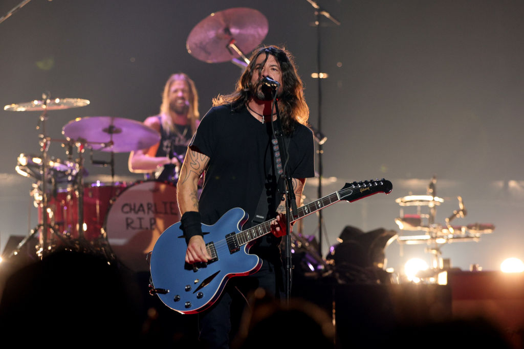 Foo Fighters Receive The U.S. Global Icon Award At The 2021 VMAs