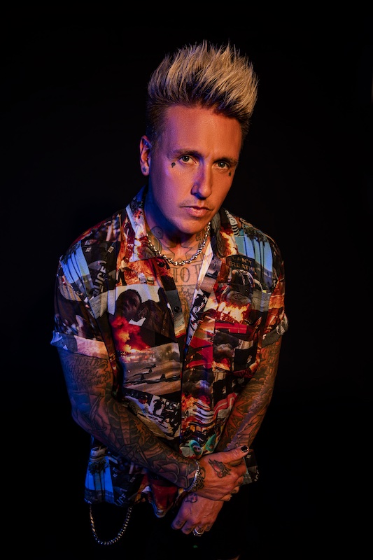 Jacoby Shaddix of Papa Roach on Whiplash!