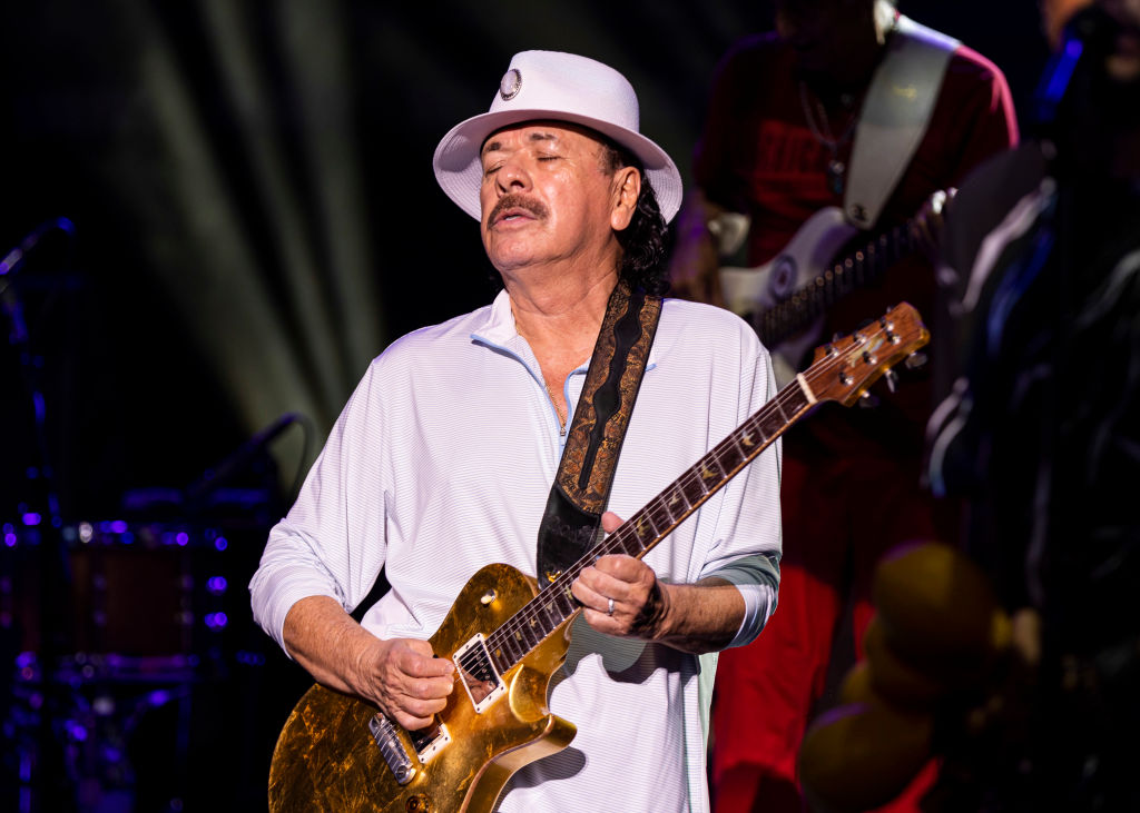 Carlos Santana Collapses During Concert