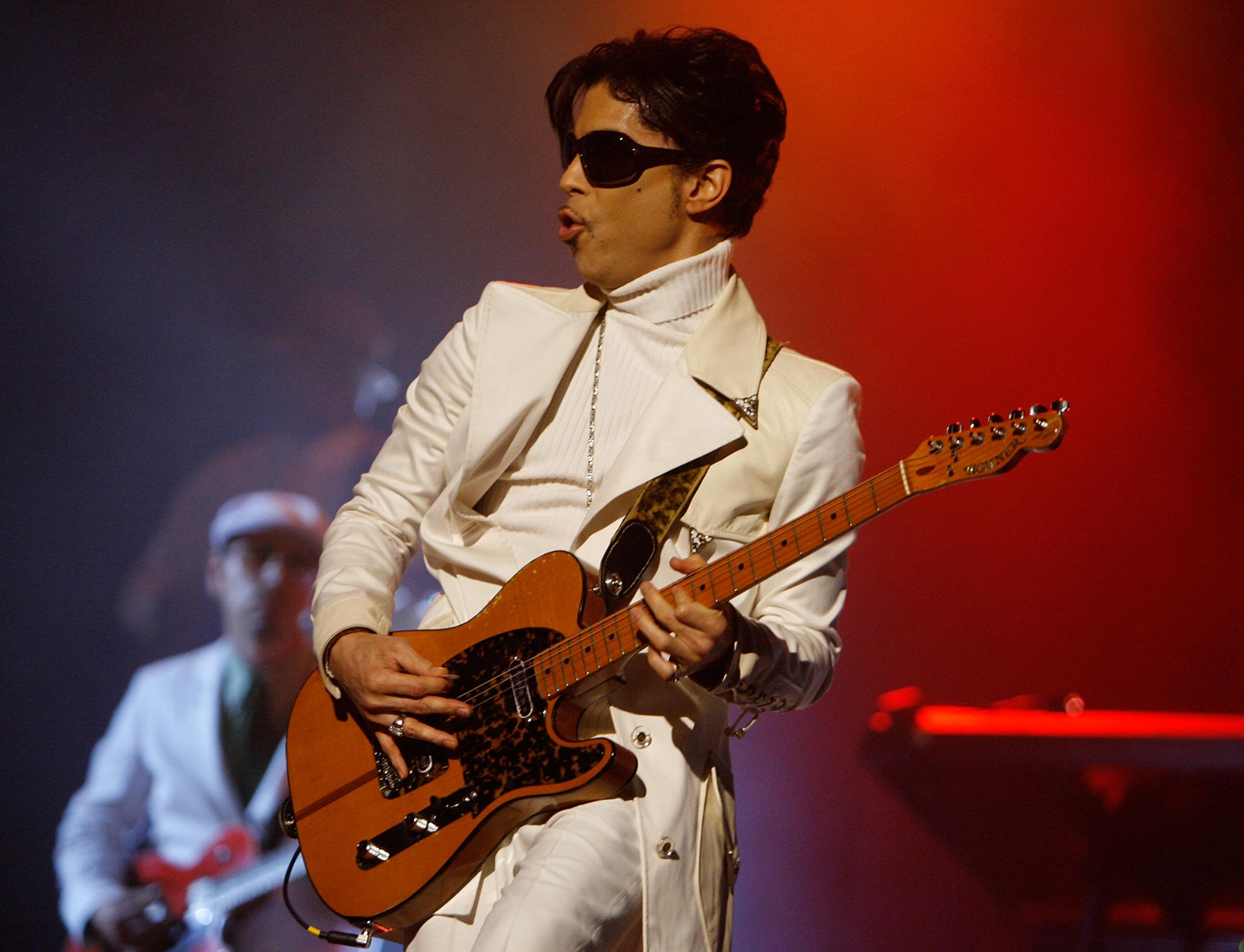 New Prince Album “Piano & A Microphone 1983” Announced