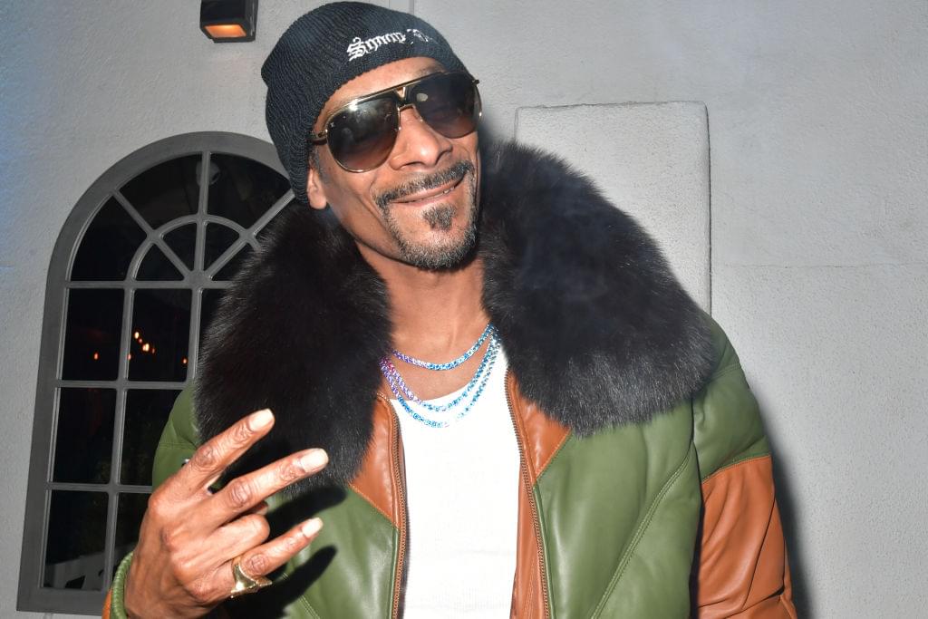 [WATCH]: Snoop Dogg Narrate a YouTube Make-Up Tutorial