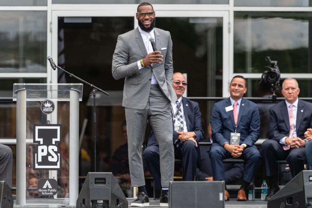 LeBron James Gifts “I Promise” School Students Over 800 New Nike Shoes