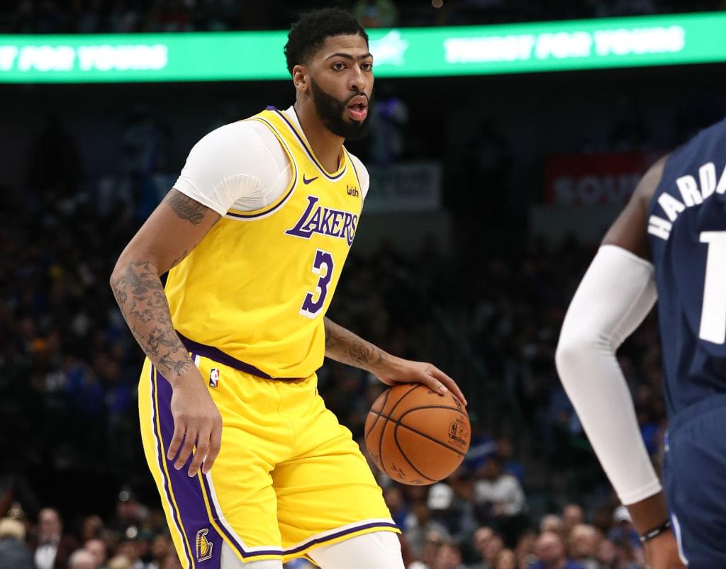 Lakers’ Anthony Davis Says He’s Been Playing Through Lingering Injury