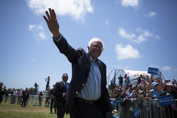 Bernie Sanders Entered a Rally to “Where the Hood At” By DMX