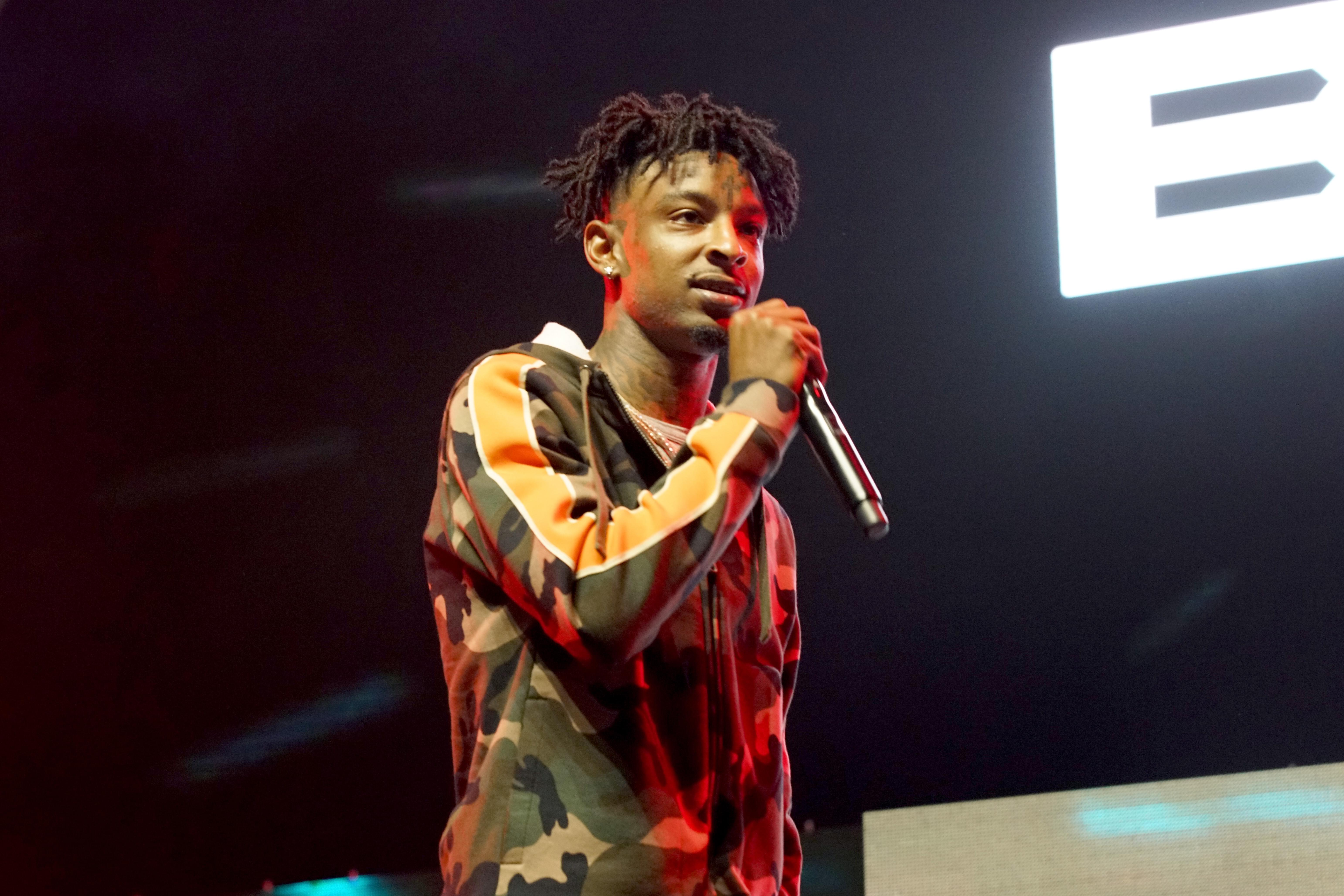 21 Savage Flies A Plane For The First Time [WATCH]