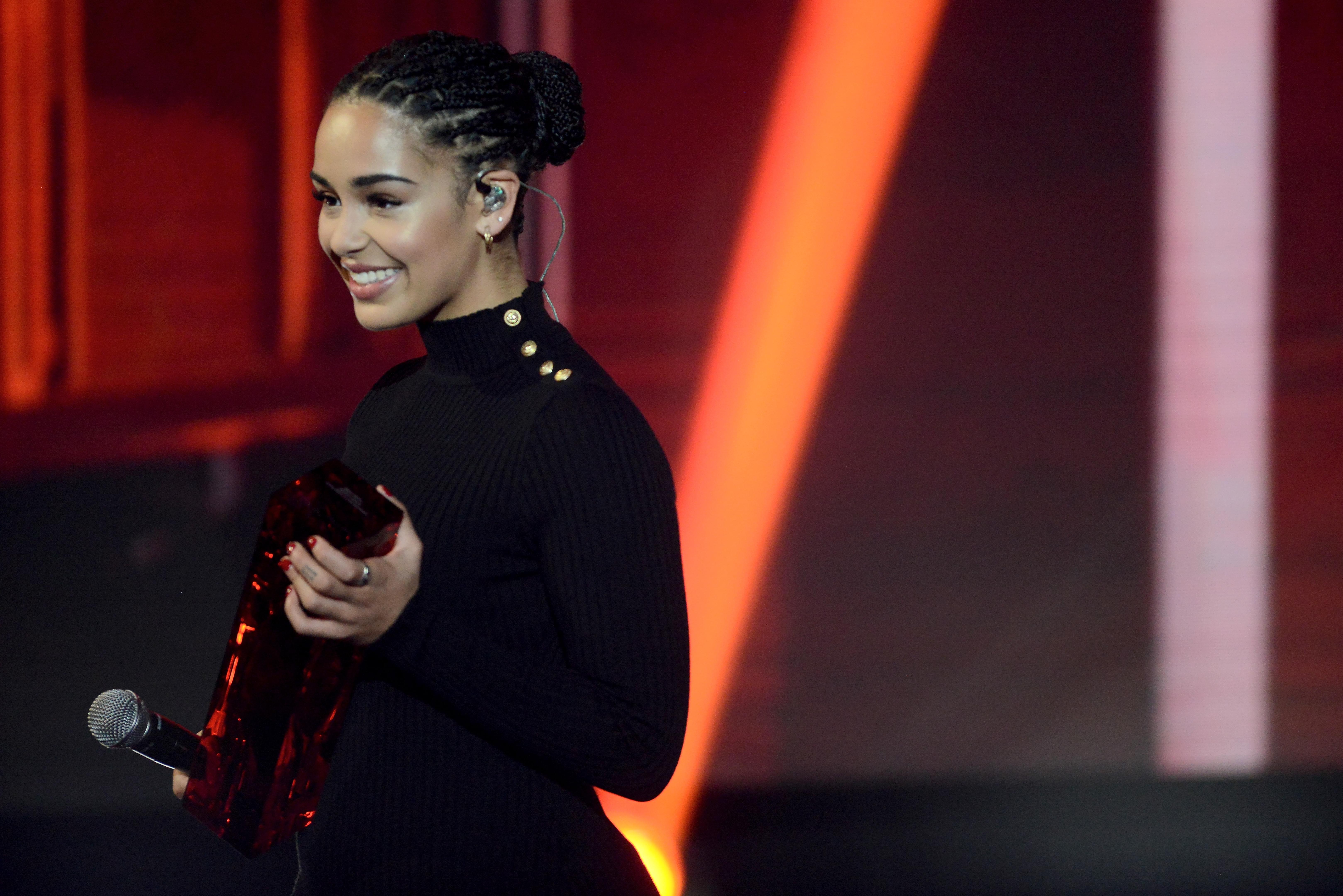 Jorja Smith Unveils “Let Me Down” Visuals Ft. Stormzy