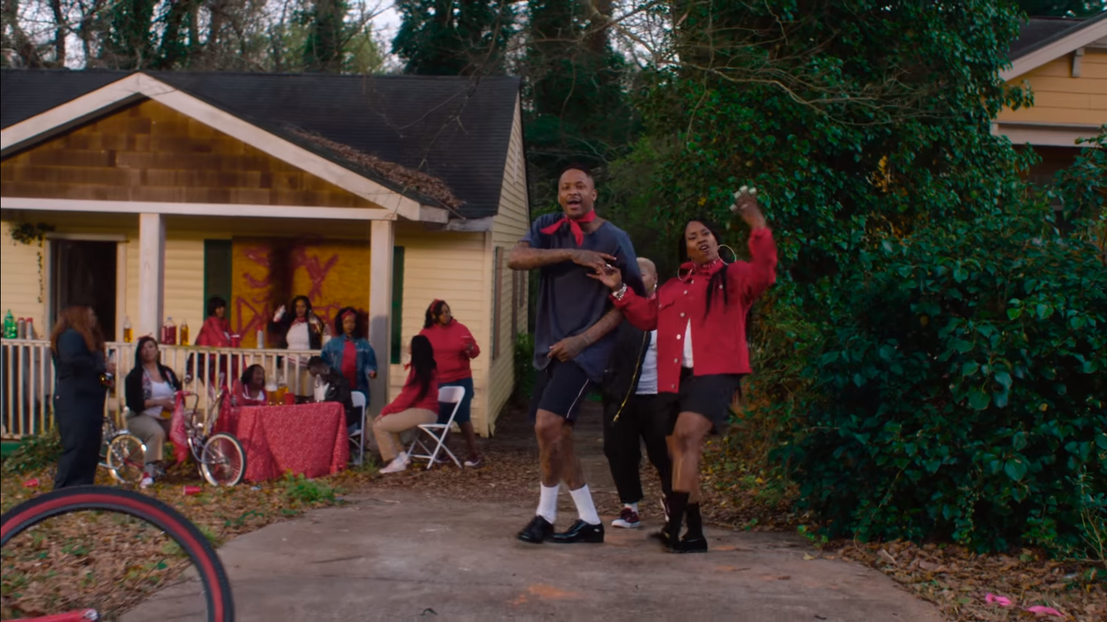 2 Chainz, YG & Offset Turn Up With Their Moms In “Proud” Visual