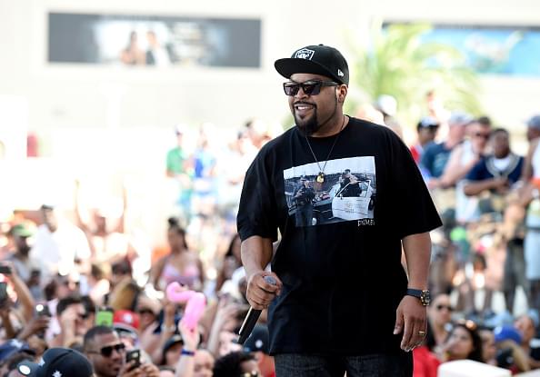 Ice Cube Signs to Interscope