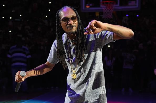 Snoop Dogg Releases New Song “Dis Finna Be A Breeze”