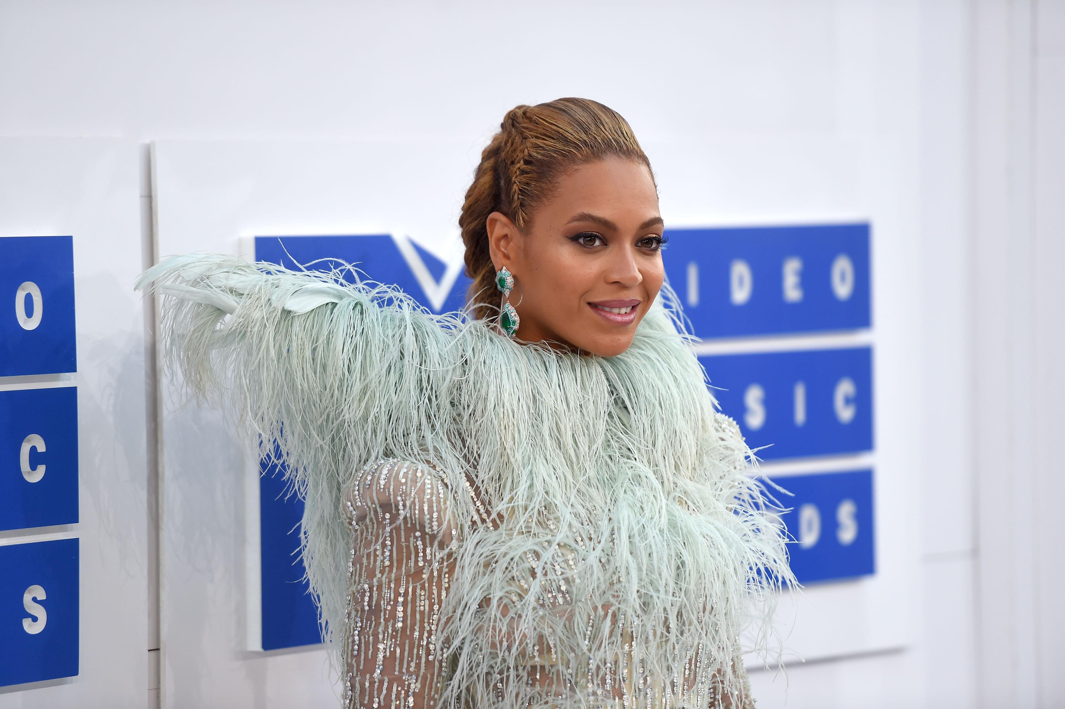 Beyonce Responds To Kevin Heart’s Hurricane Support Challenge