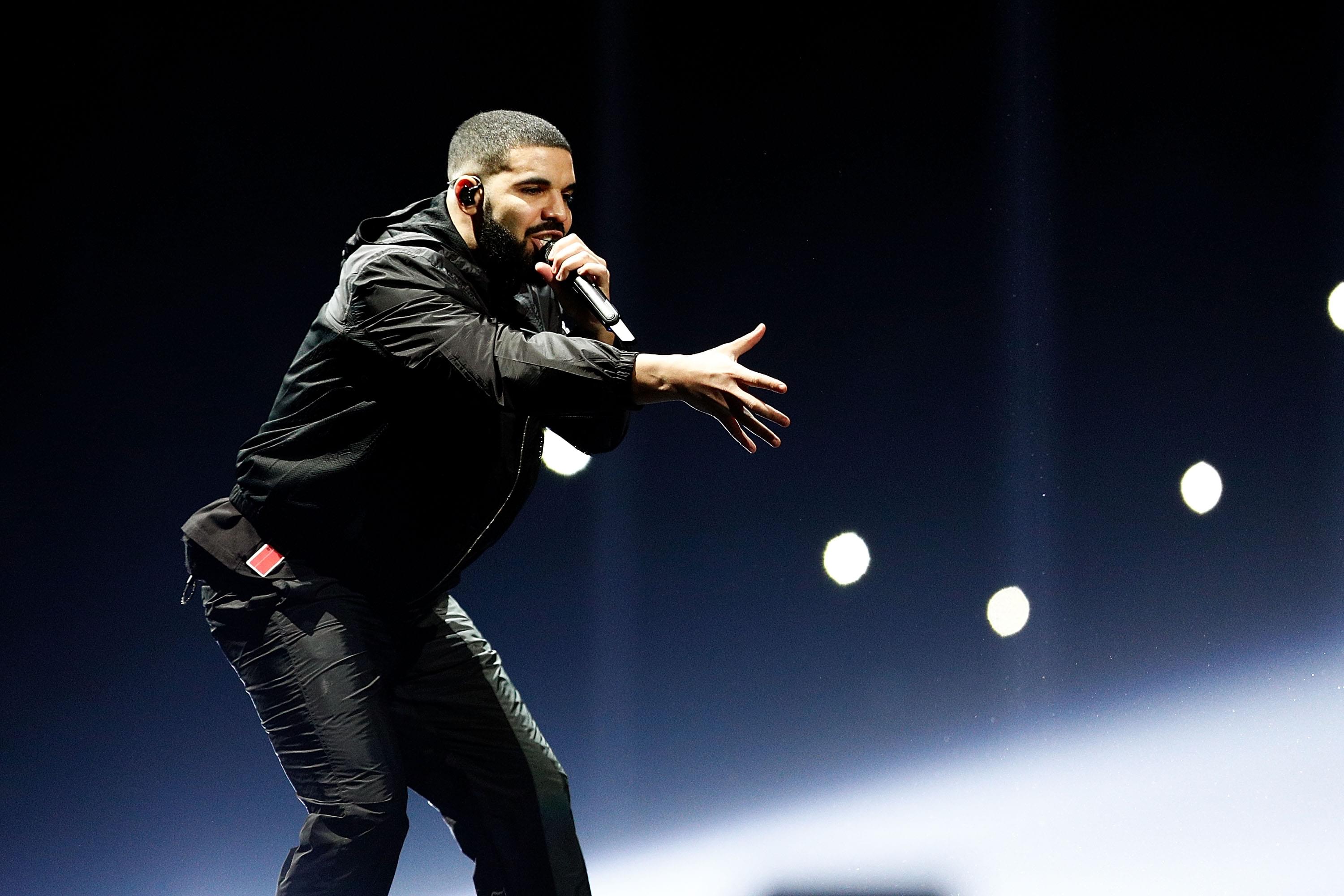 Drake Breaks Single-Day Streaming Record With God’s Plan On Apple Music And Spotify