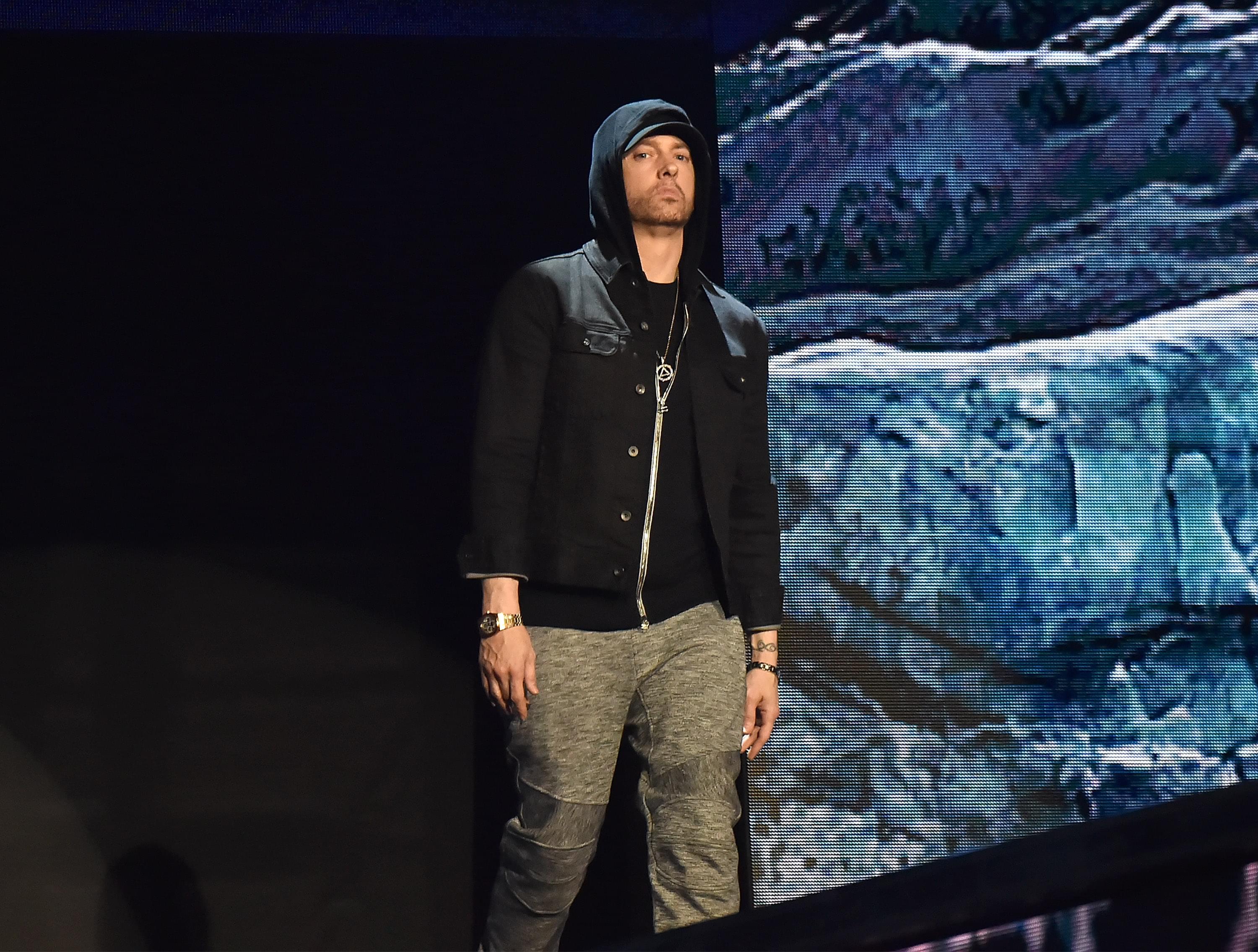 Eminem Announces European Tour For “Revival”