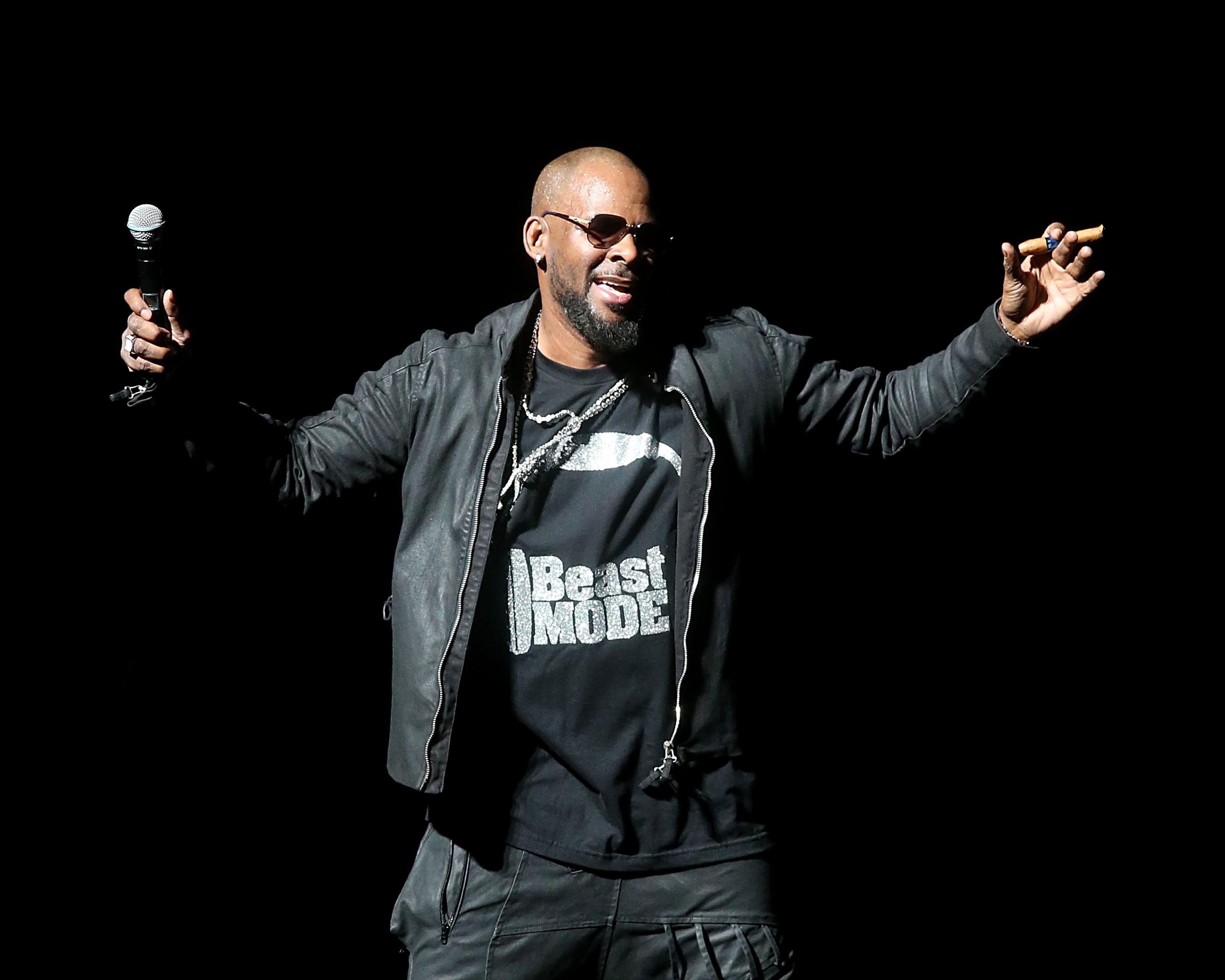 Another Woman Has Come Forward To Comment On R.Kelly’s Alleged House Rules