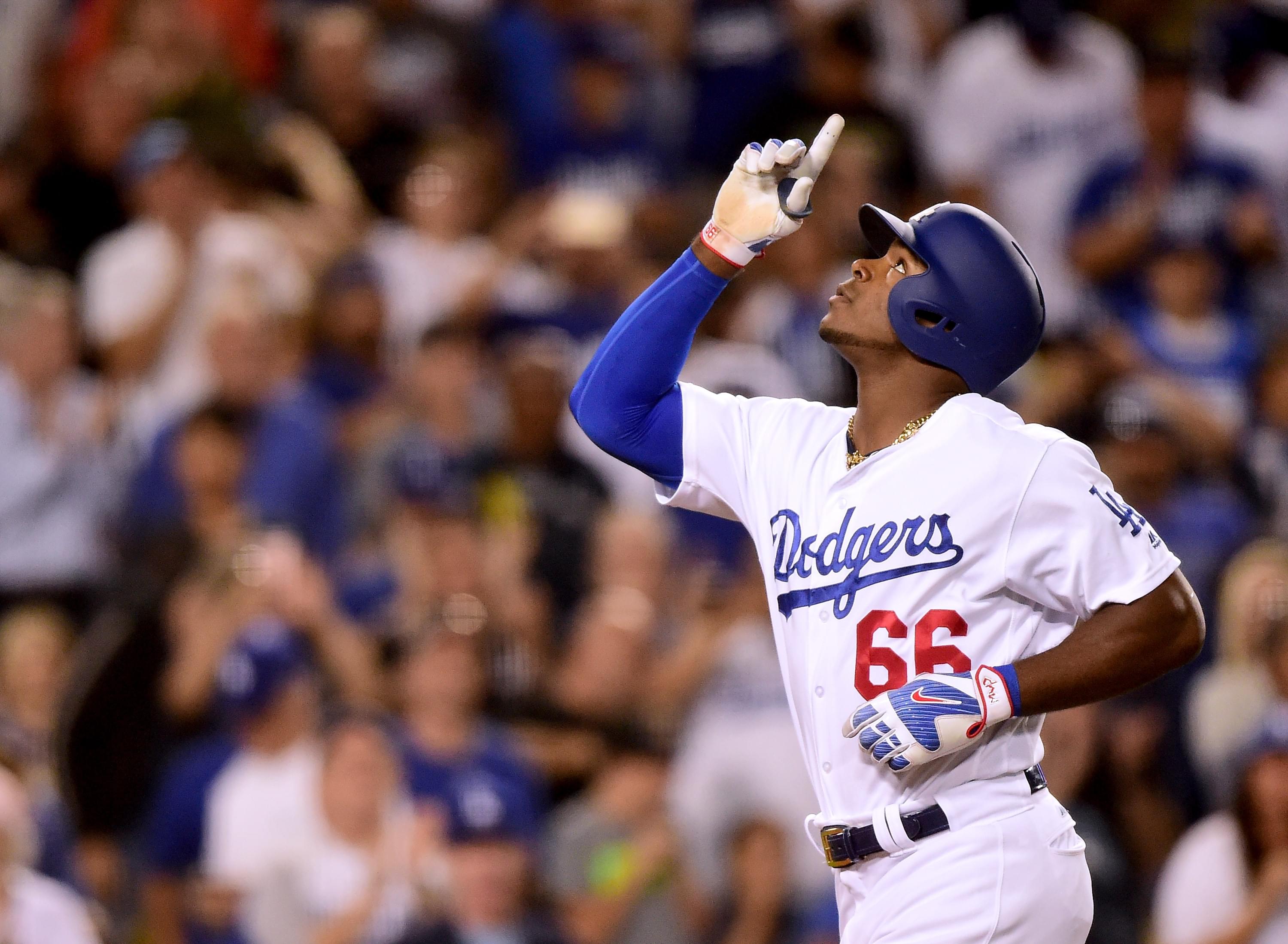 Yasiel Puig Surprises People On A TMZ Tour Bus [WATCH]