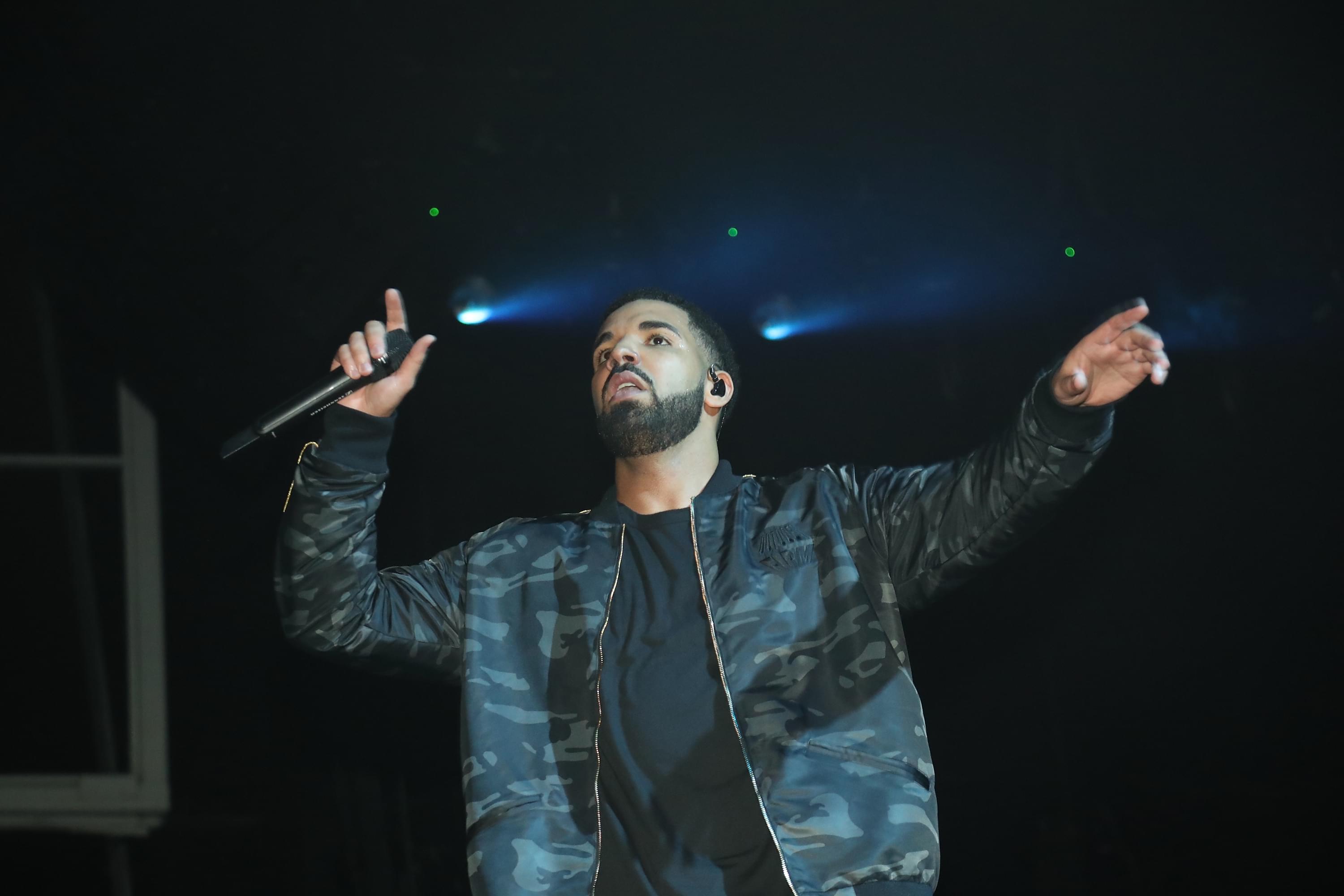 Drake Donates $200k To Houston [WATCH]