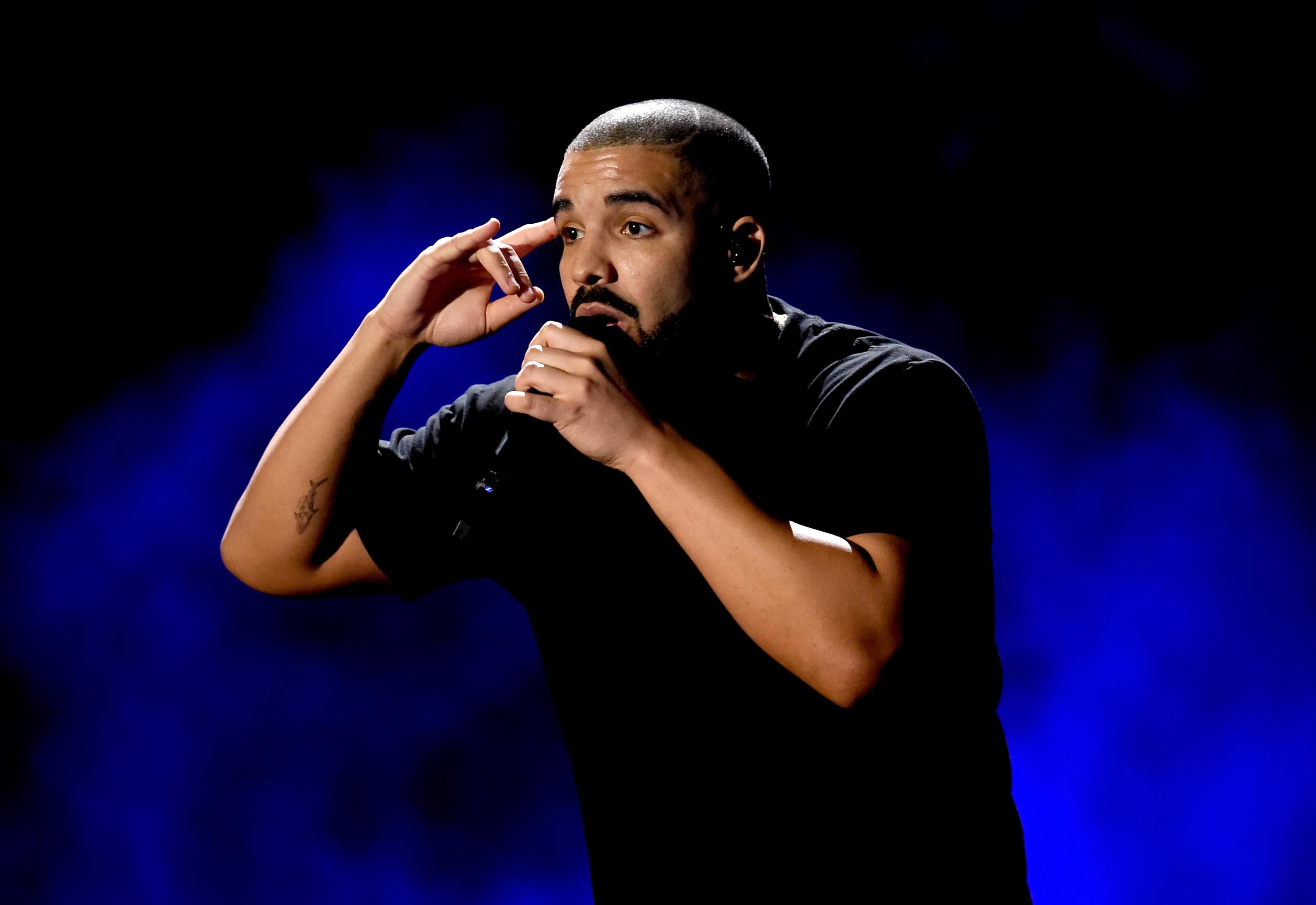 WATCH A Snippet Of Drake Performing Some New Music