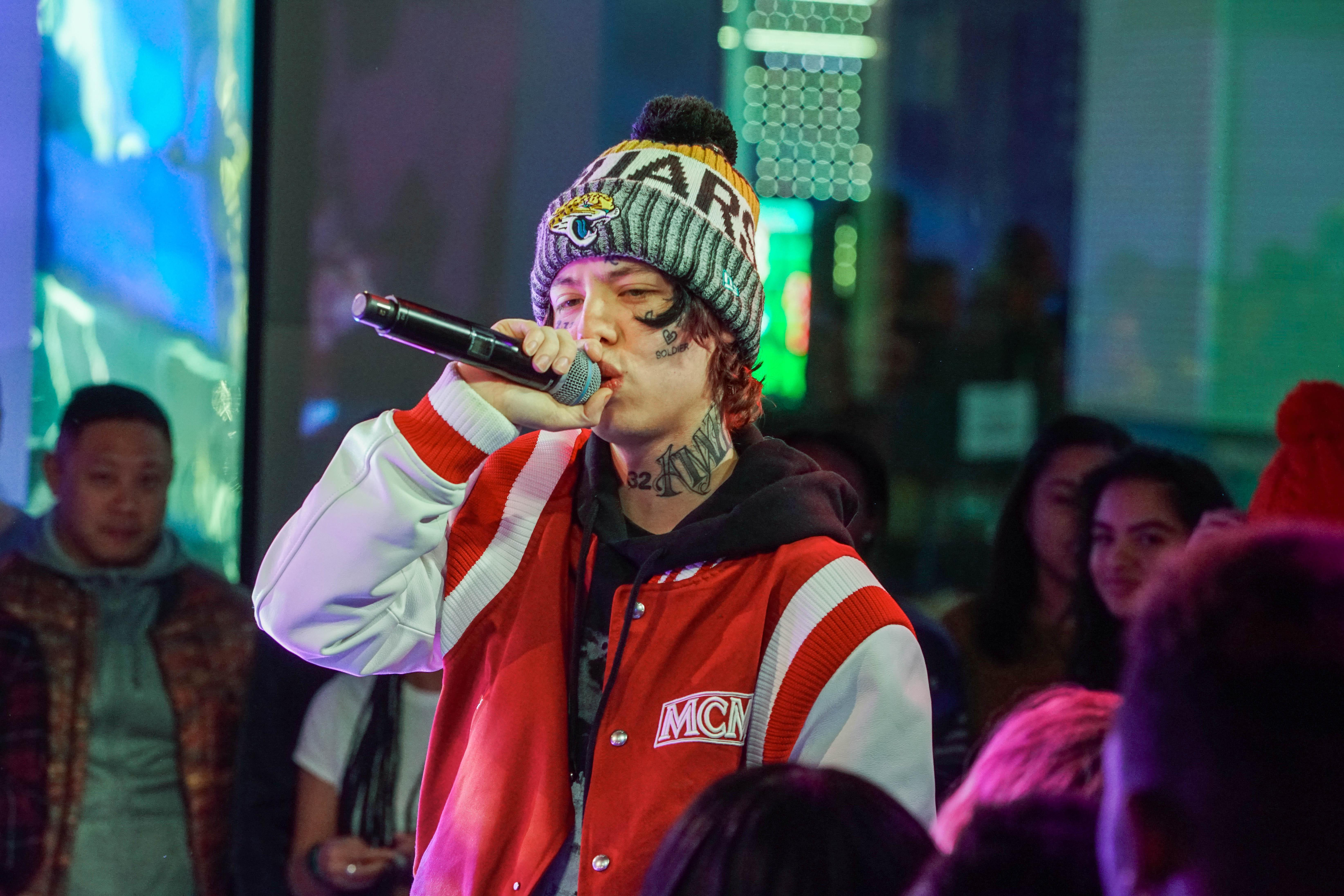 Lil Xan Releases Valentine’s Day Merch