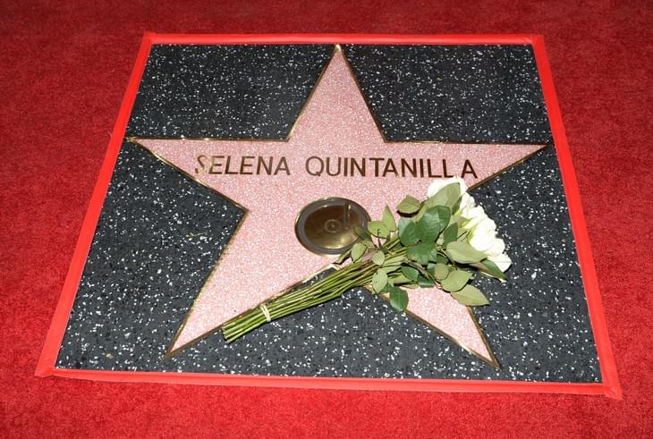 Selena Quintanilla Crashes a Store’s Website
