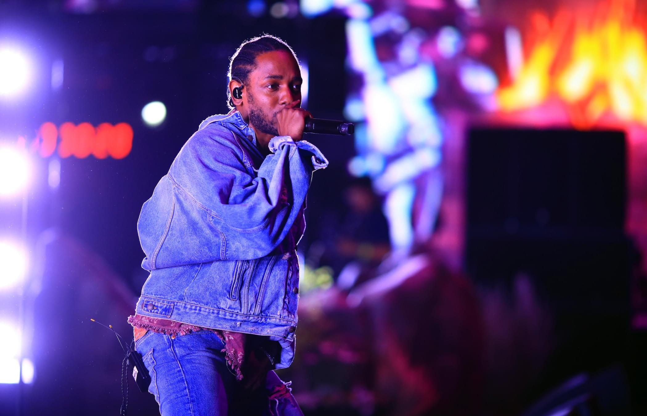 Things Get Awkward When Kendrick Lamar Fan Raps N-Word On Stage