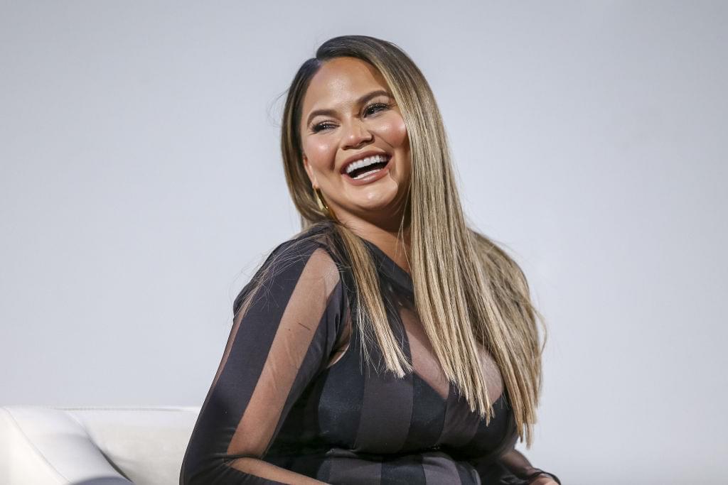 Chrissy Teigen Trolls Twitter “Confirming” She Knew Lebron Was Joining the Lakers
