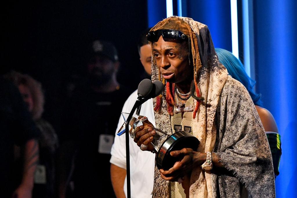 “Tha Carter V” Debuts At No. 1