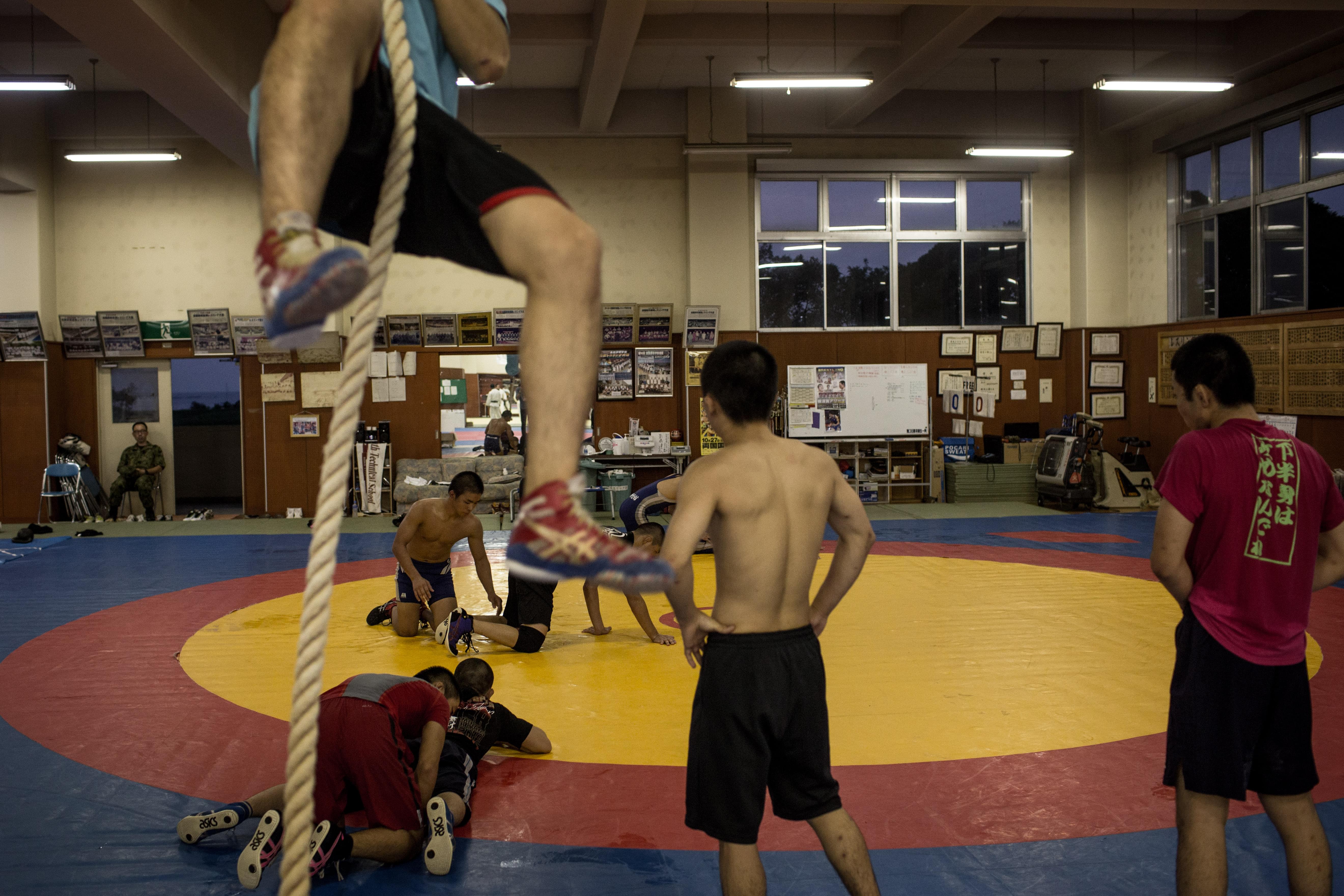 Racist Referee Forces High Schooler To Cut His Dreads Before Wrestling Match