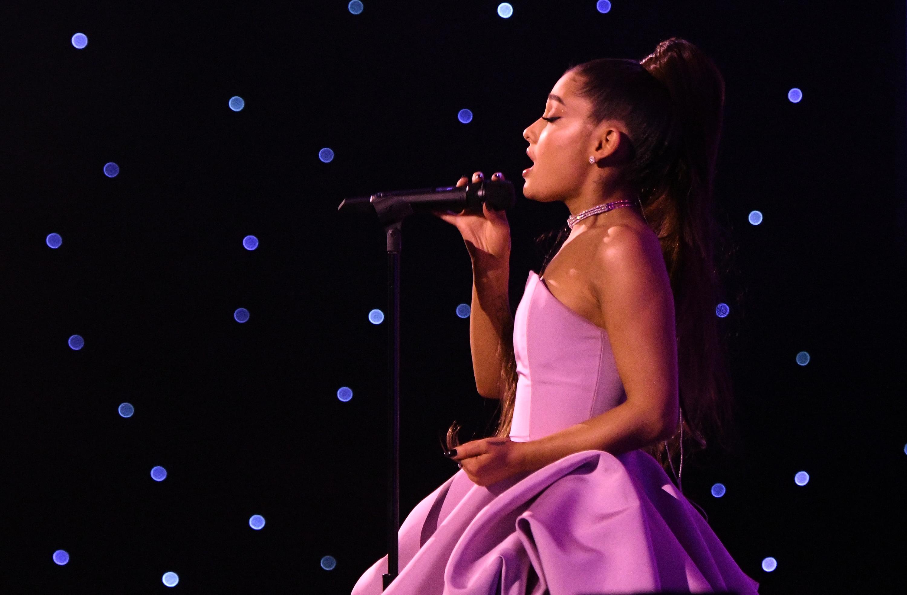 Ariana Grande Is BIG Mad At Concert Photogs