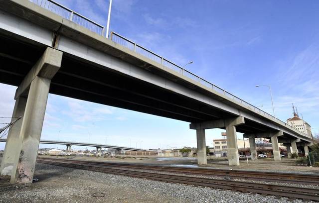 Middle School Boys Volleyball Team Stop Woman From Jumping Off Bridge