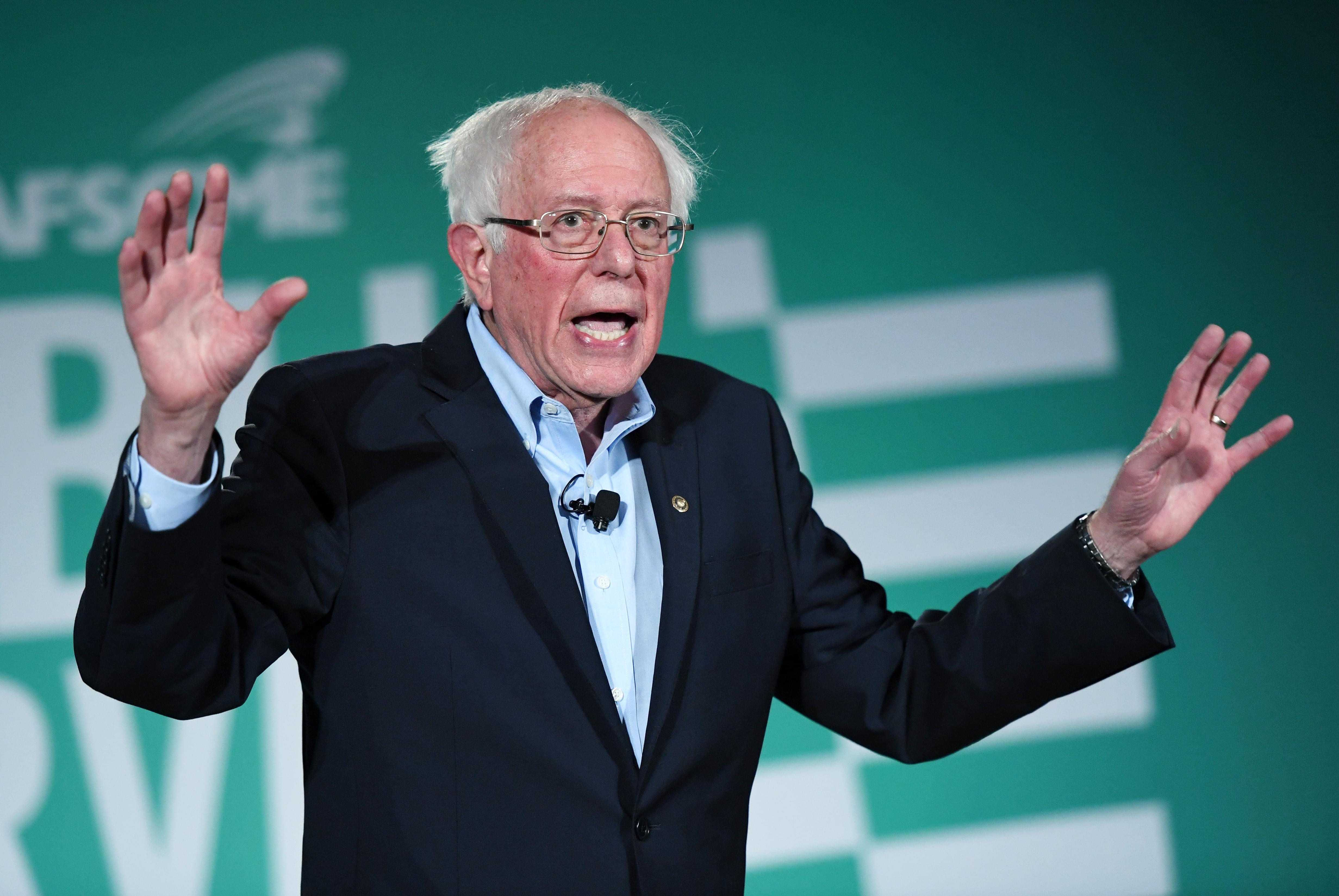 Bernie Sanders Promises to Reveal Info On Aliens If He Wins in 2020