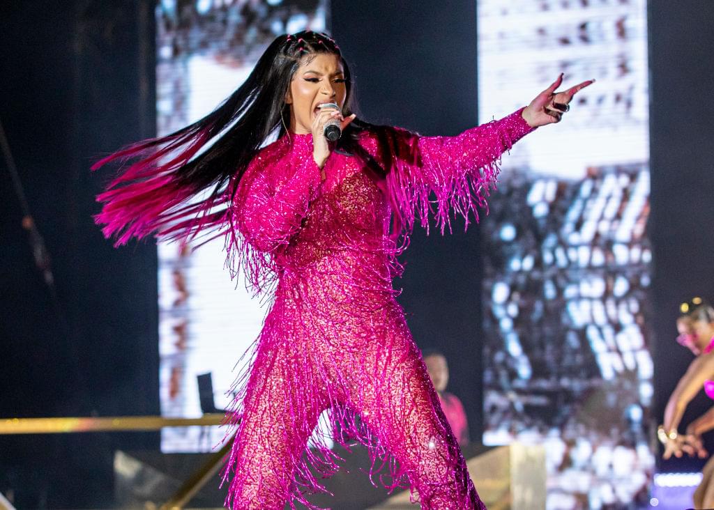 Cardi B Is OVER IT: “I’m Deleting My Social Media Accounts For A While”