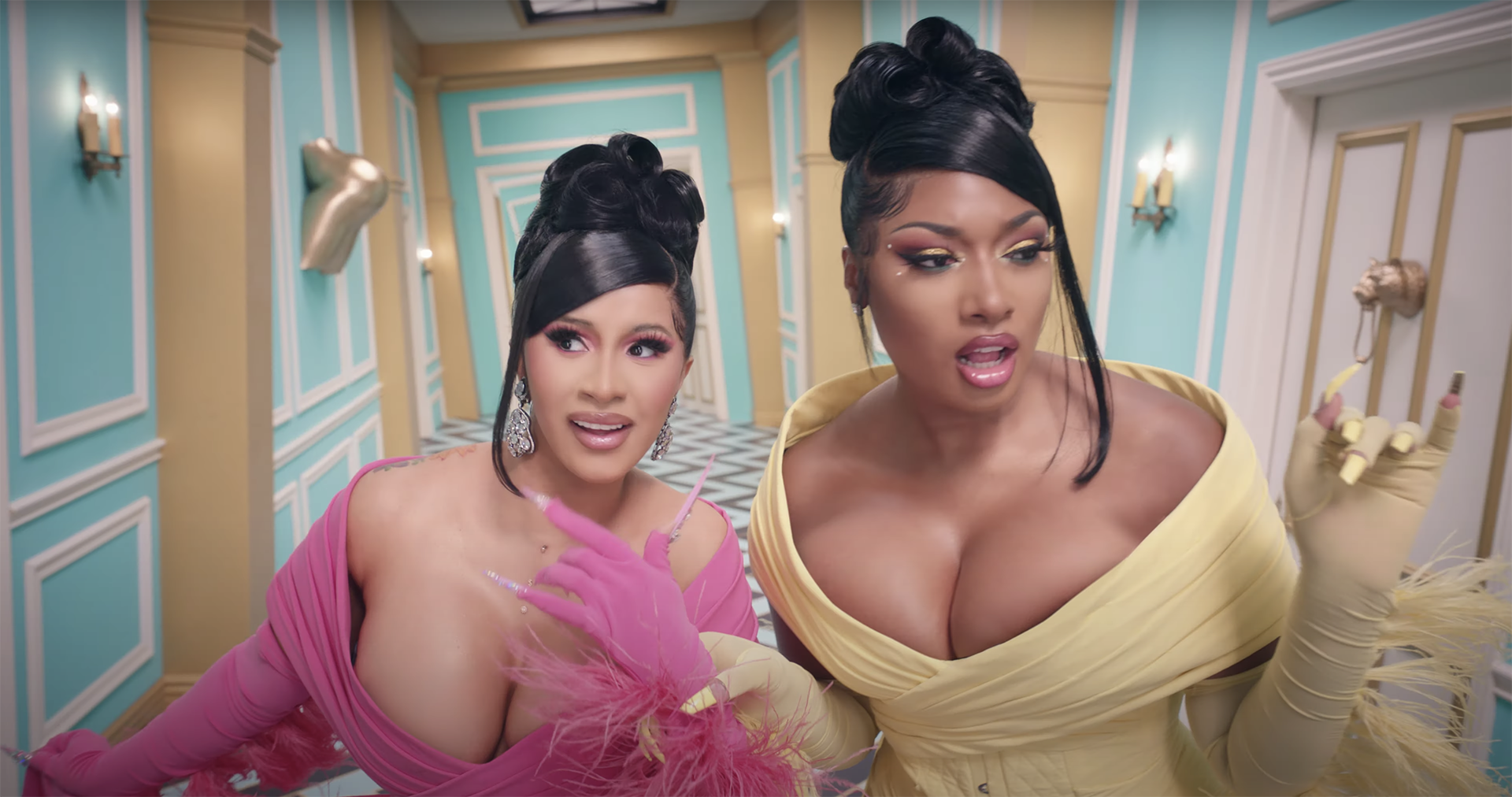 Cardi B – WAP feat. Megan Thee Stallion [Official Music Video]