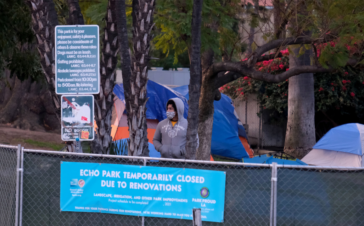 Echo Park fenced Off; Remaining Homeless Given 24 Hours To Leave