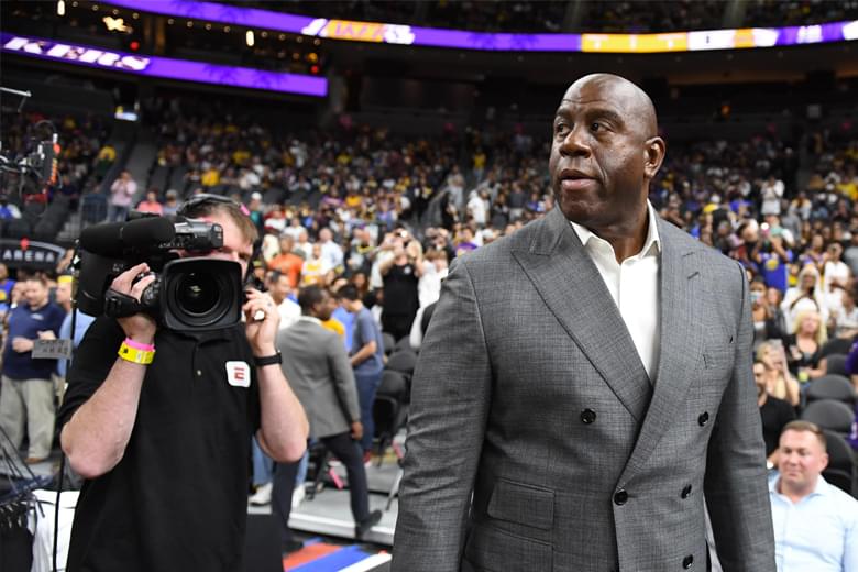 ‘Magic’ Johnson Renuncia Su Puesto de Presidente de Lakers
