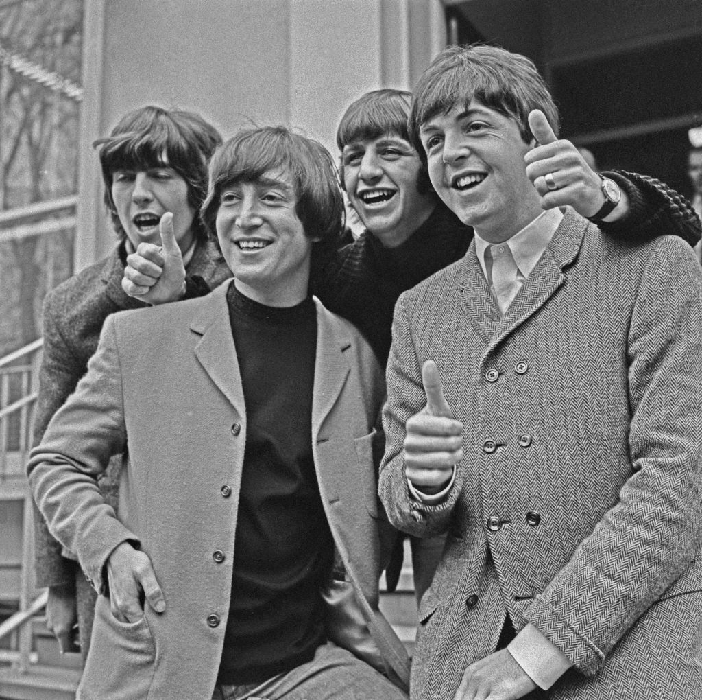 ¿Cómo logran The Beatles lanzar una nueva canción y video?