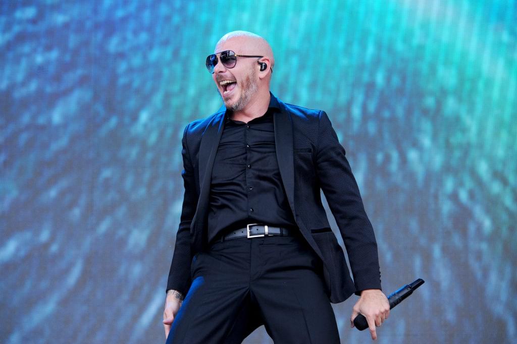 Tito El Bambino, Pitbull y El Alfa imaginan an endless summer