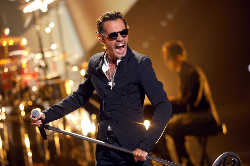 Marc Anthony Honors Kobe Bryant at His Concert