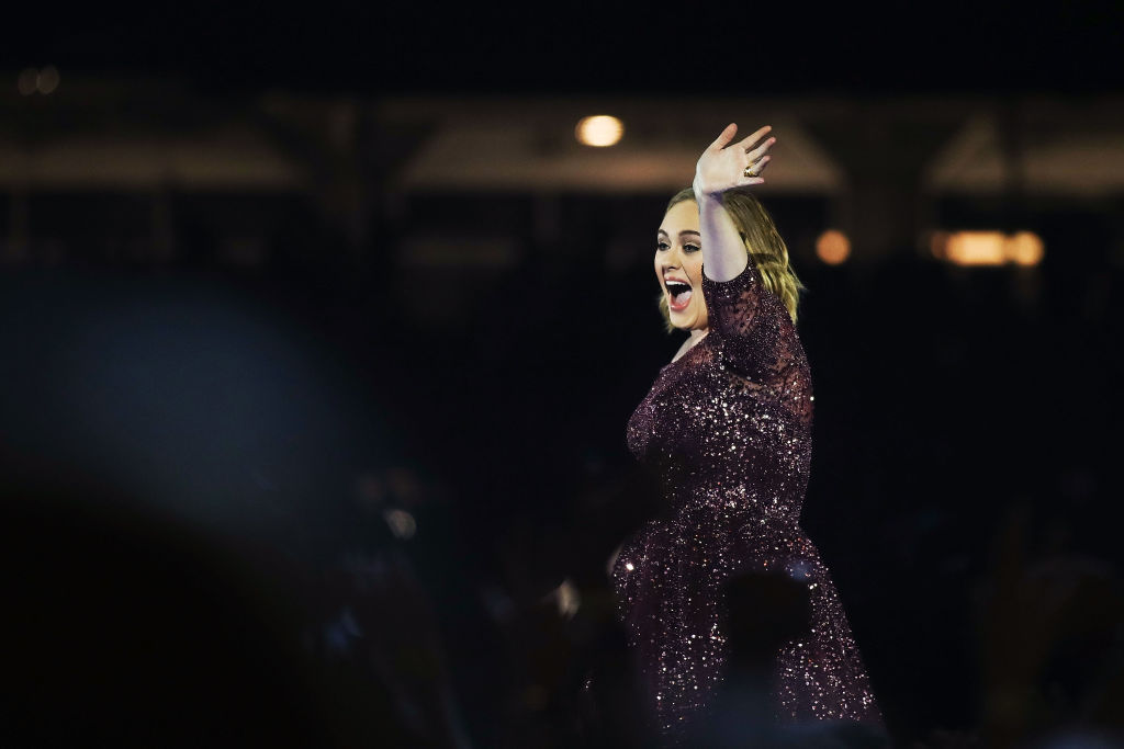 Adele Helps Couple With Surprise Proposal