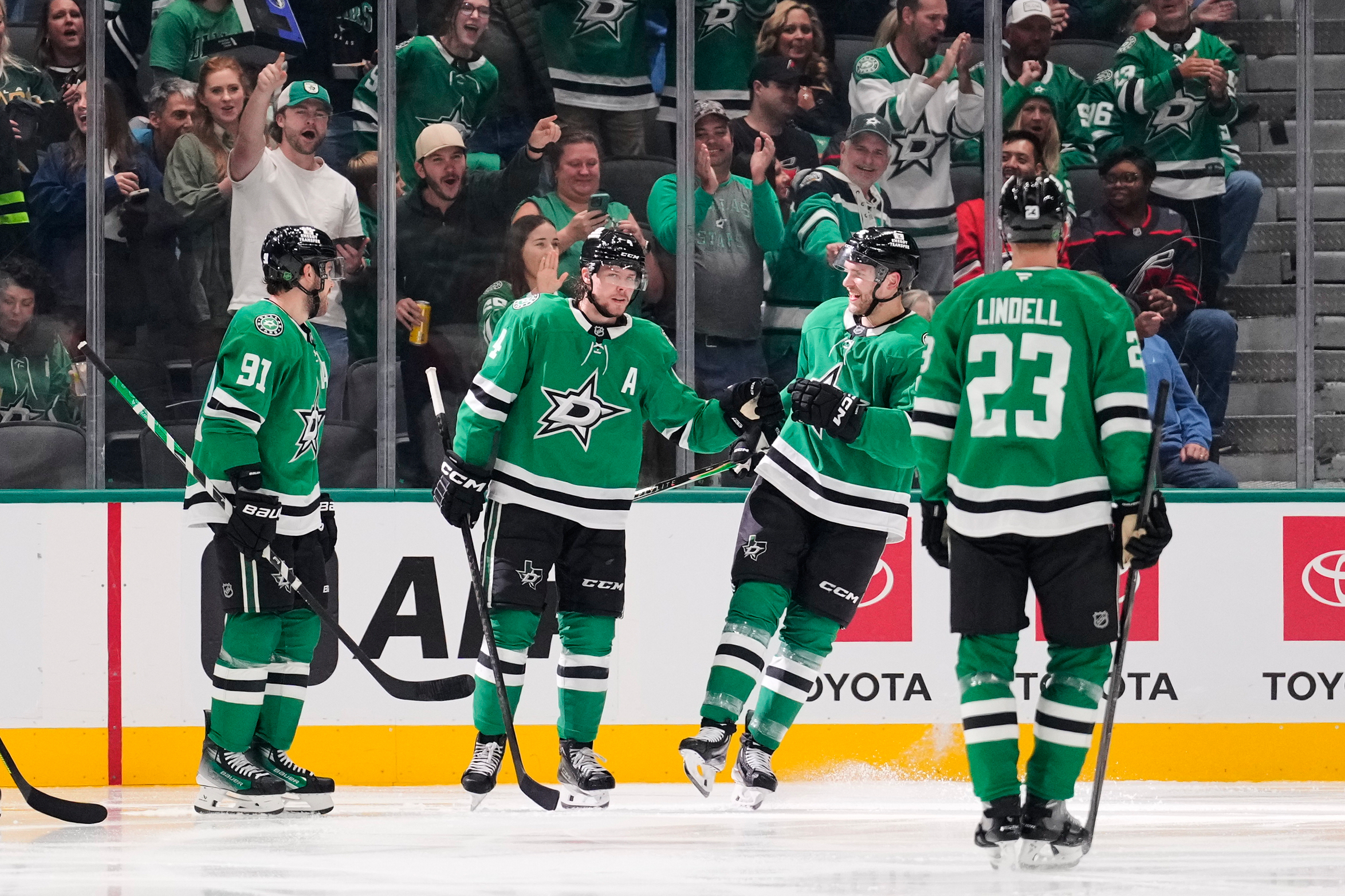 Heiskanen scores twice as Stars rally to beat Hurricanes 3-2