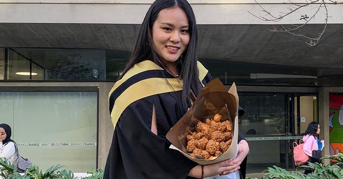 KFC-obsessed student given fried chicken bouquet for college graduation