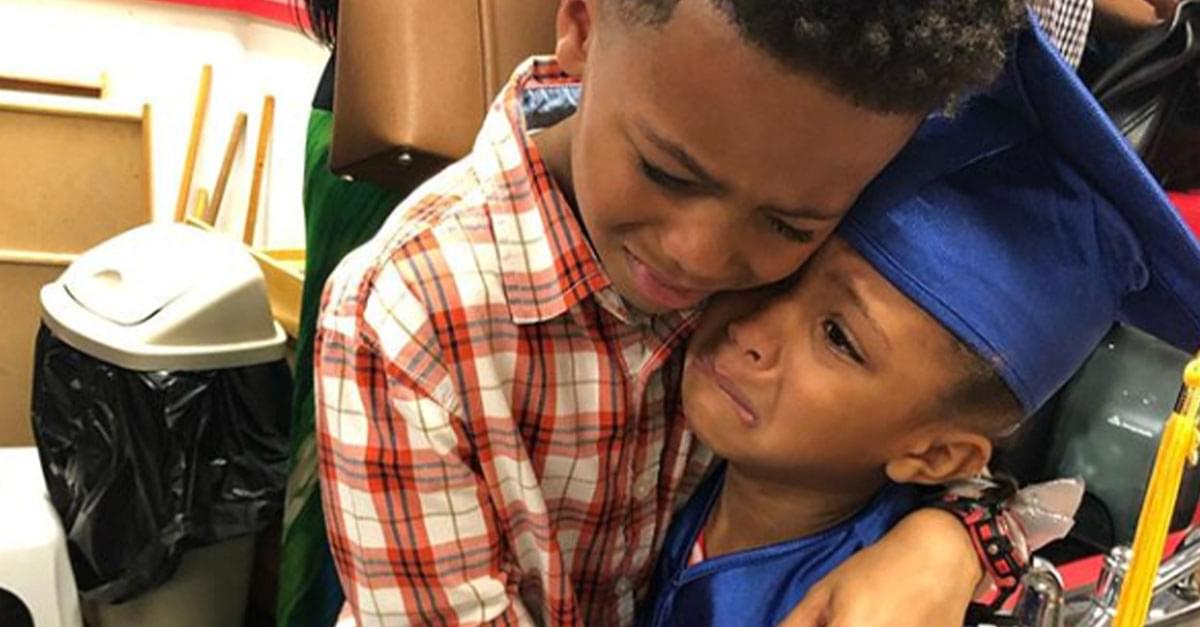 ‘I’m just so happy’: Sweet Sibling Photo Goes Viral