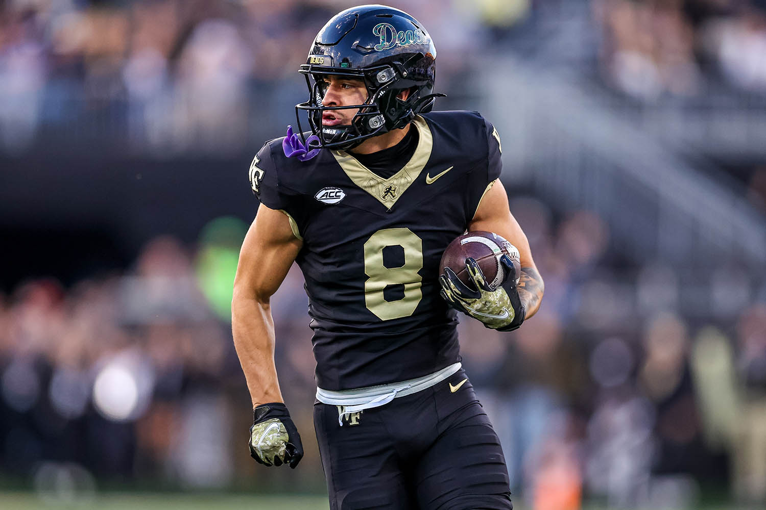 Wake Forest rides Carlos Hernandez’s big plays, defense past North Carolina 28-12