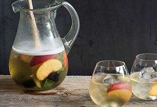 Sound Palate Pairings: White Sangria and Lou Reed