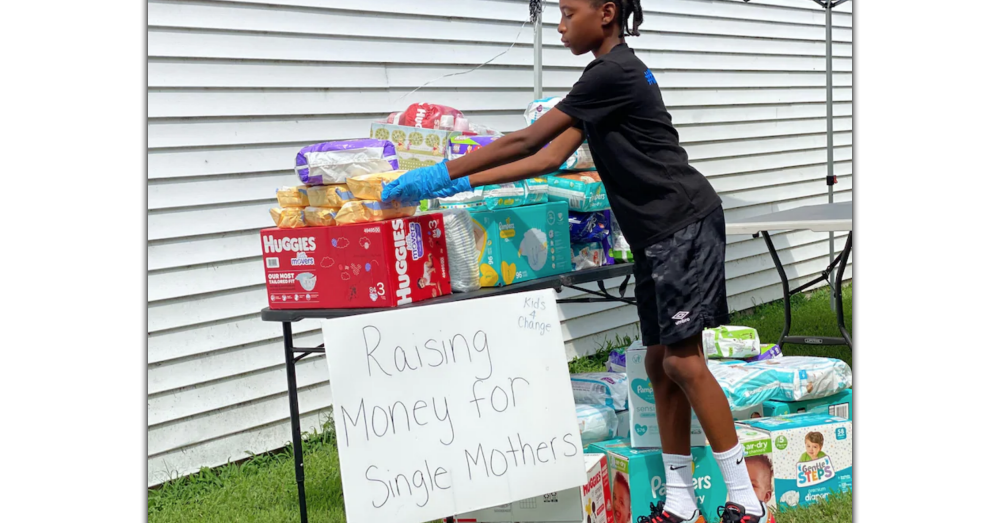 Virginia 6th Grader Sells Lemonade to Help Moms in Need